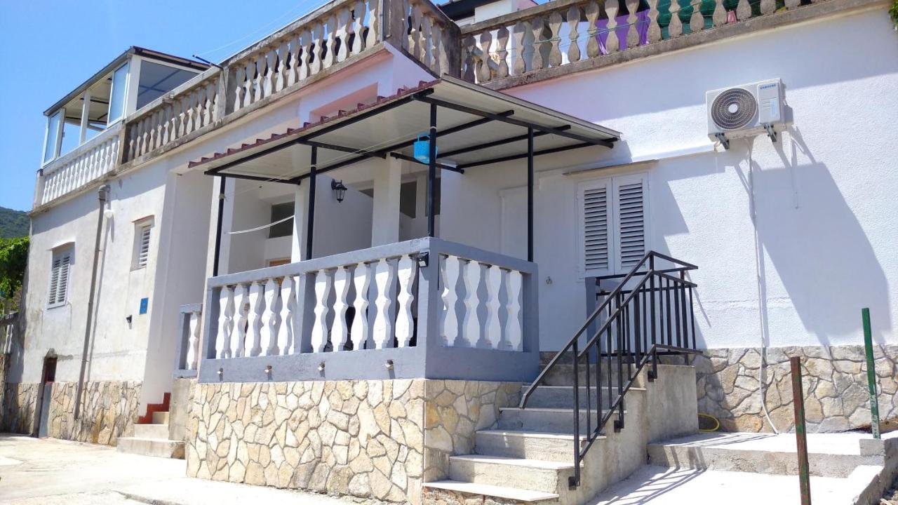 Moki Apartment Вис Екстериор снимка