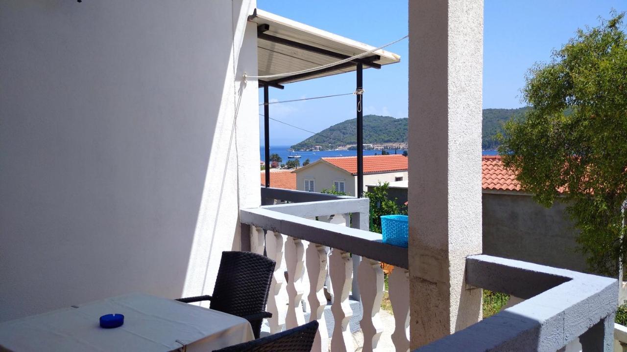 Moki Apartment Вис Екстериор снимка