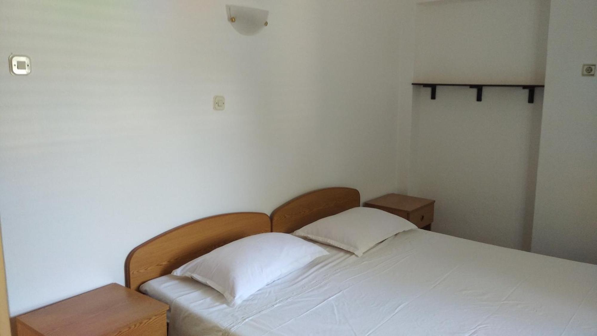 Moki Apartment Вис Екстериор снимка